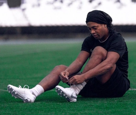 现略显挣扎 现略显挣扎